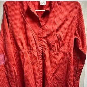 Patagonia women’s Red Checkered Button-Up Shirt size 8/ NWOT 613
